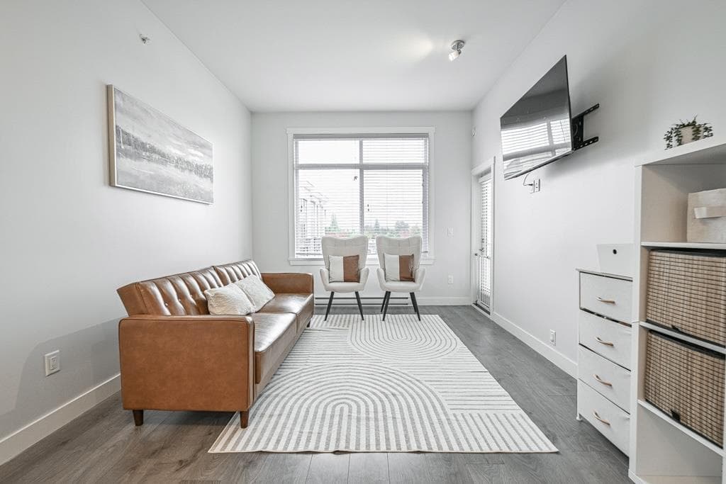 503 20696 EASTLEIGH CRESCENT