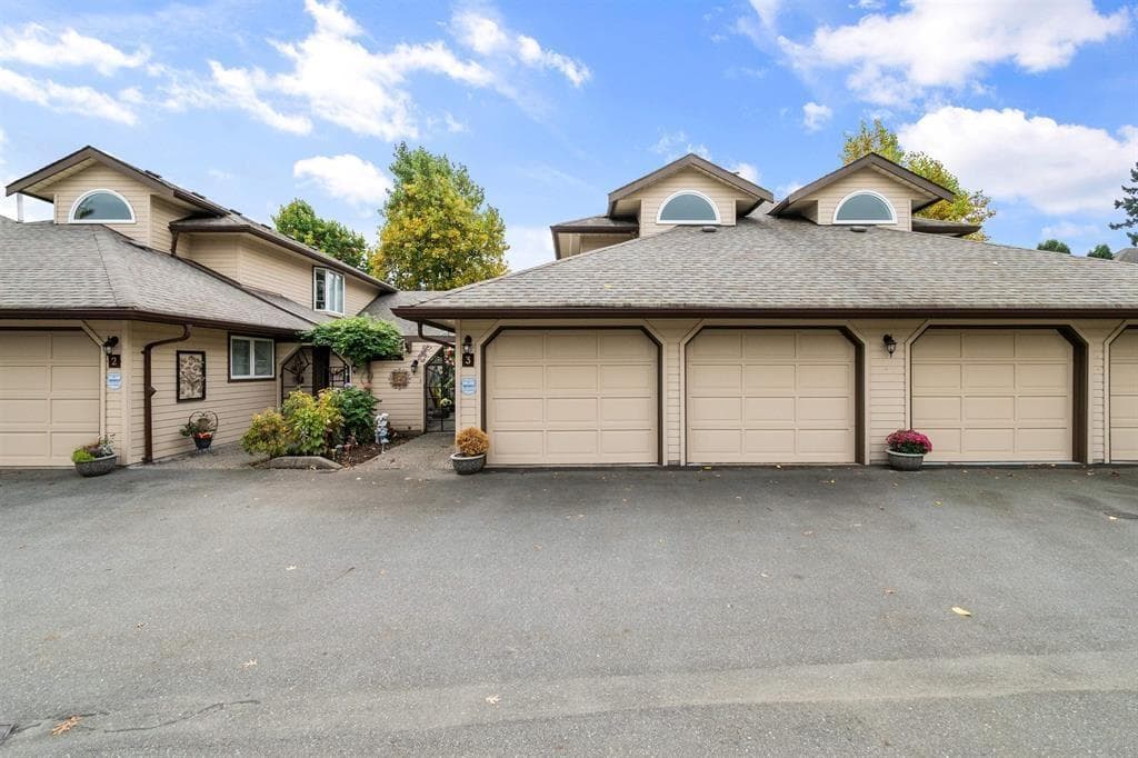 3 9515 WOODBINE STREET, Chilliwack Proper East
