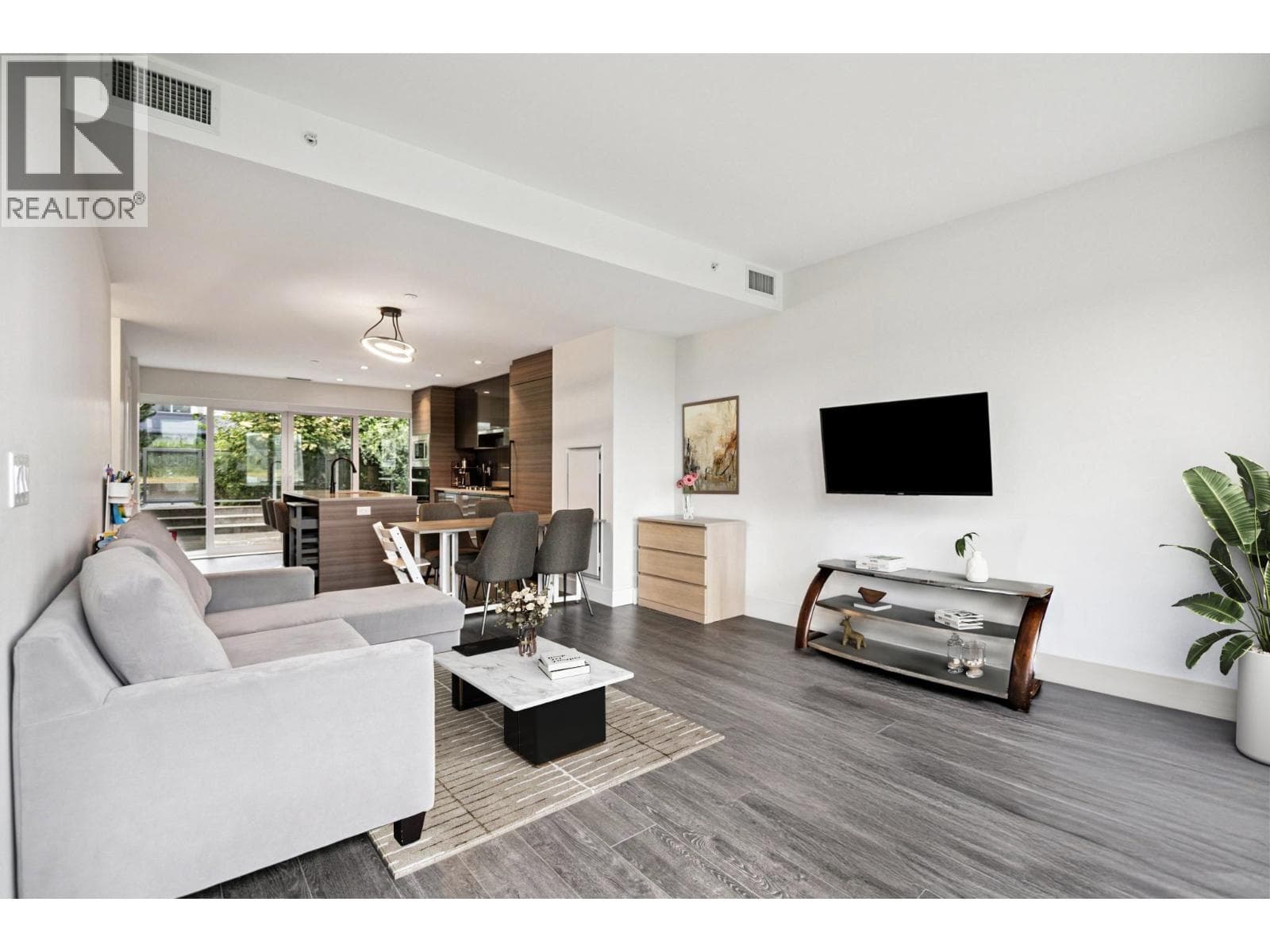 6 8589 RIVERGRASS DRIVE