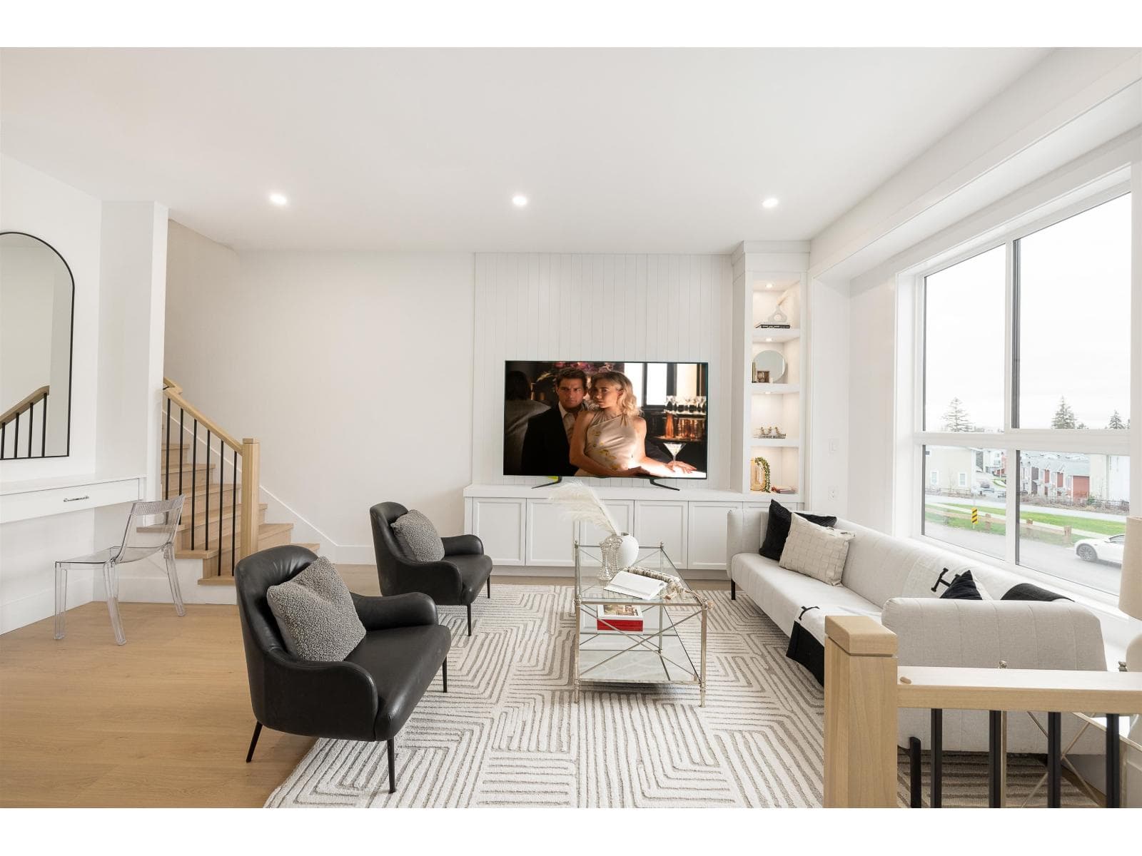 102 1810 165A STREET