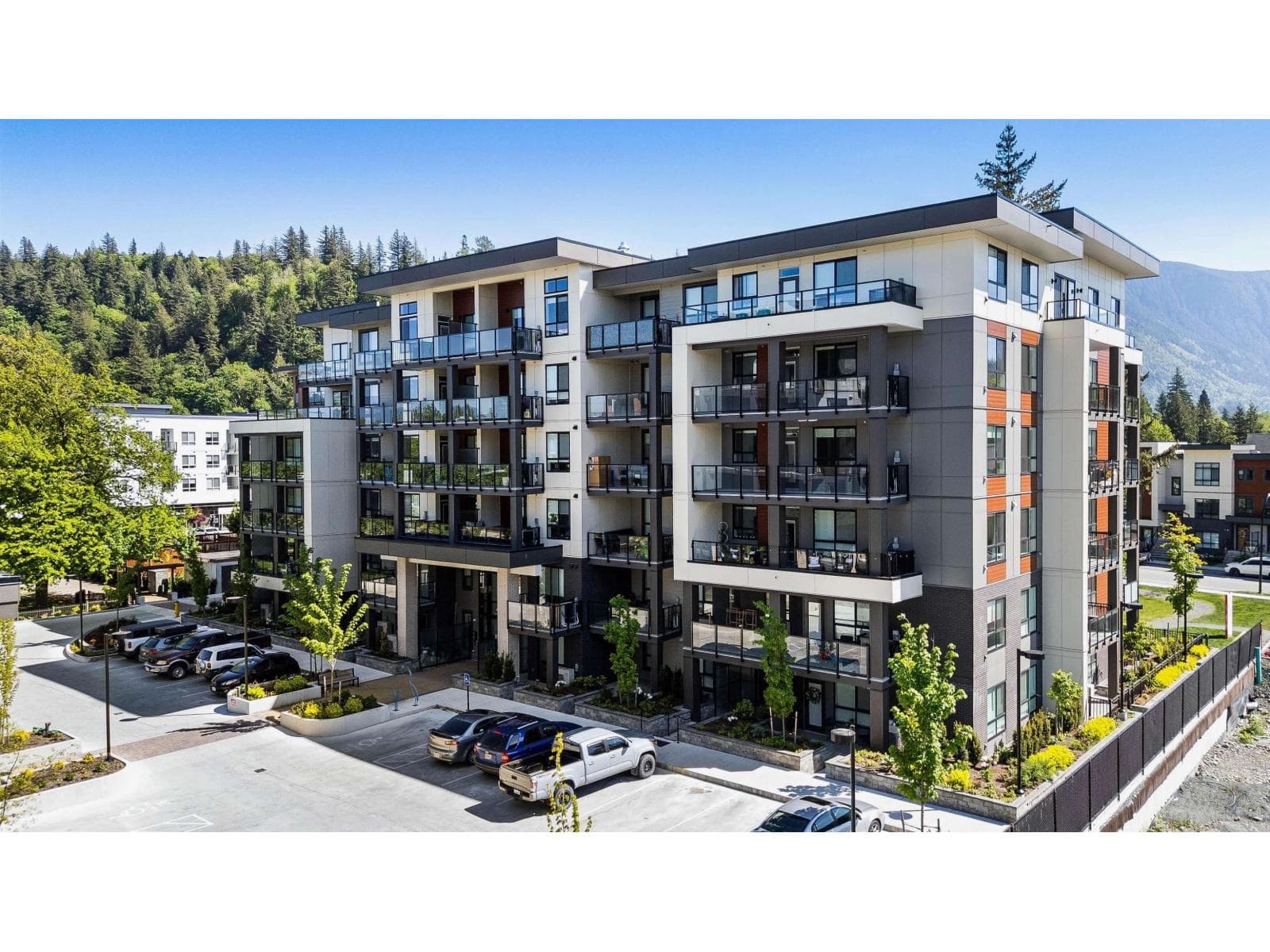 210 45505 CAMPUS DRIVE, Garrison Crossing