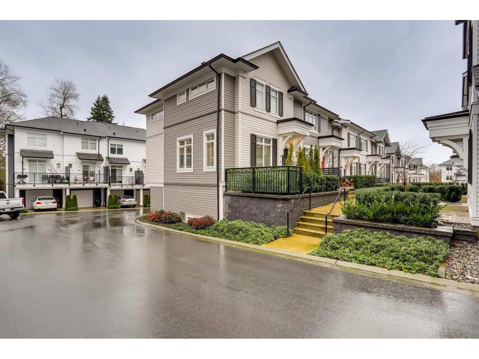 118 2070 OAK MEADOWS DRIVE