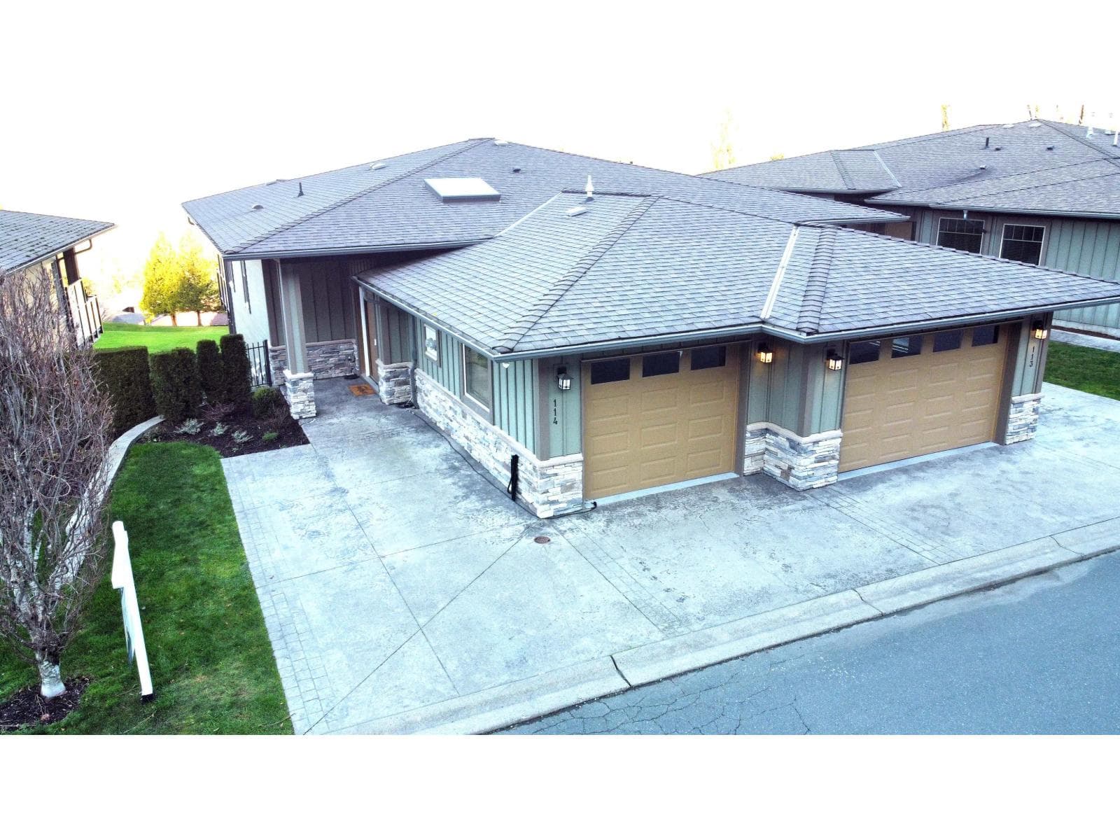 114 51096 FALLS COURT, Eastern Hillsides