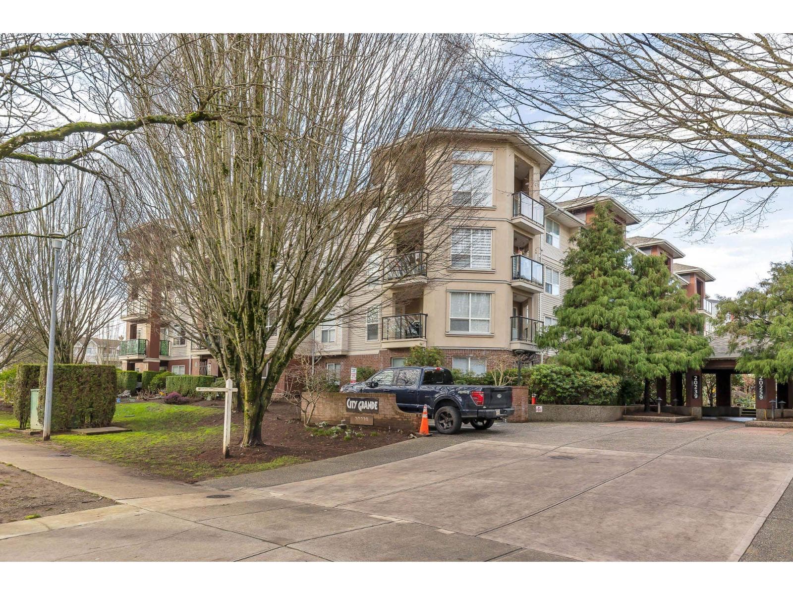 308 20239 MICHAUD CRESCENT