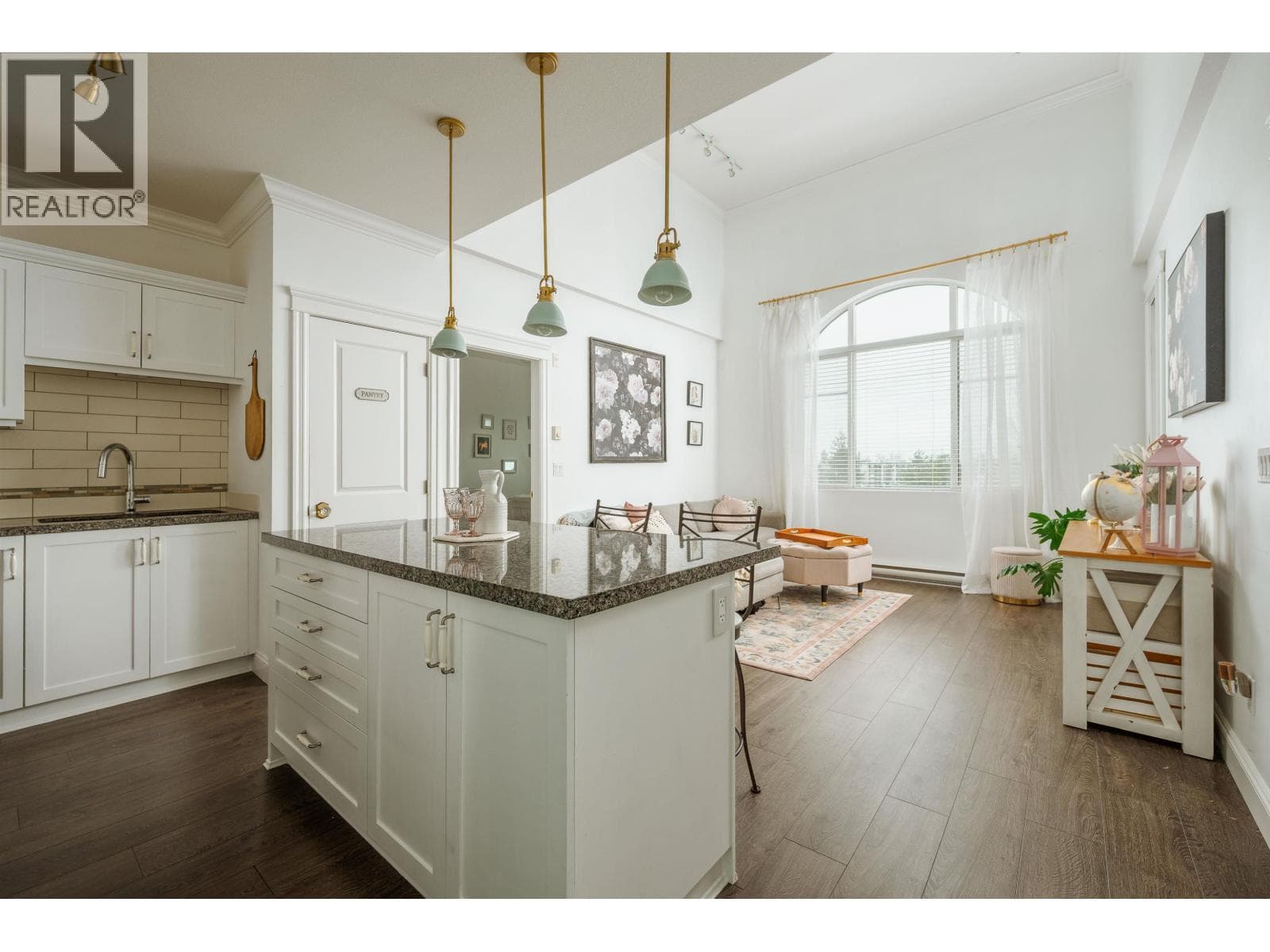 410 11882 226 STREET