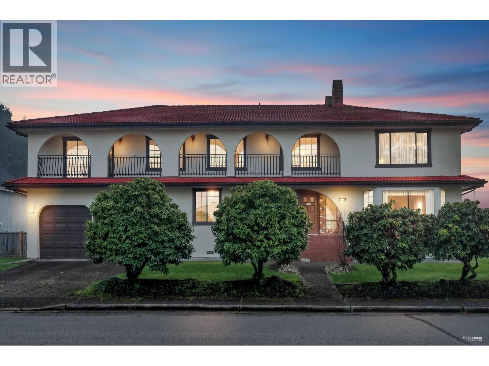 4240 SHACKLETON GATE