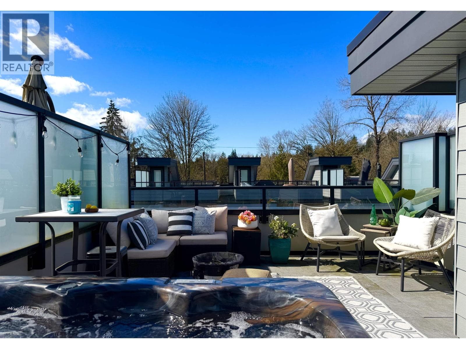 21 856 ORWELL STREET