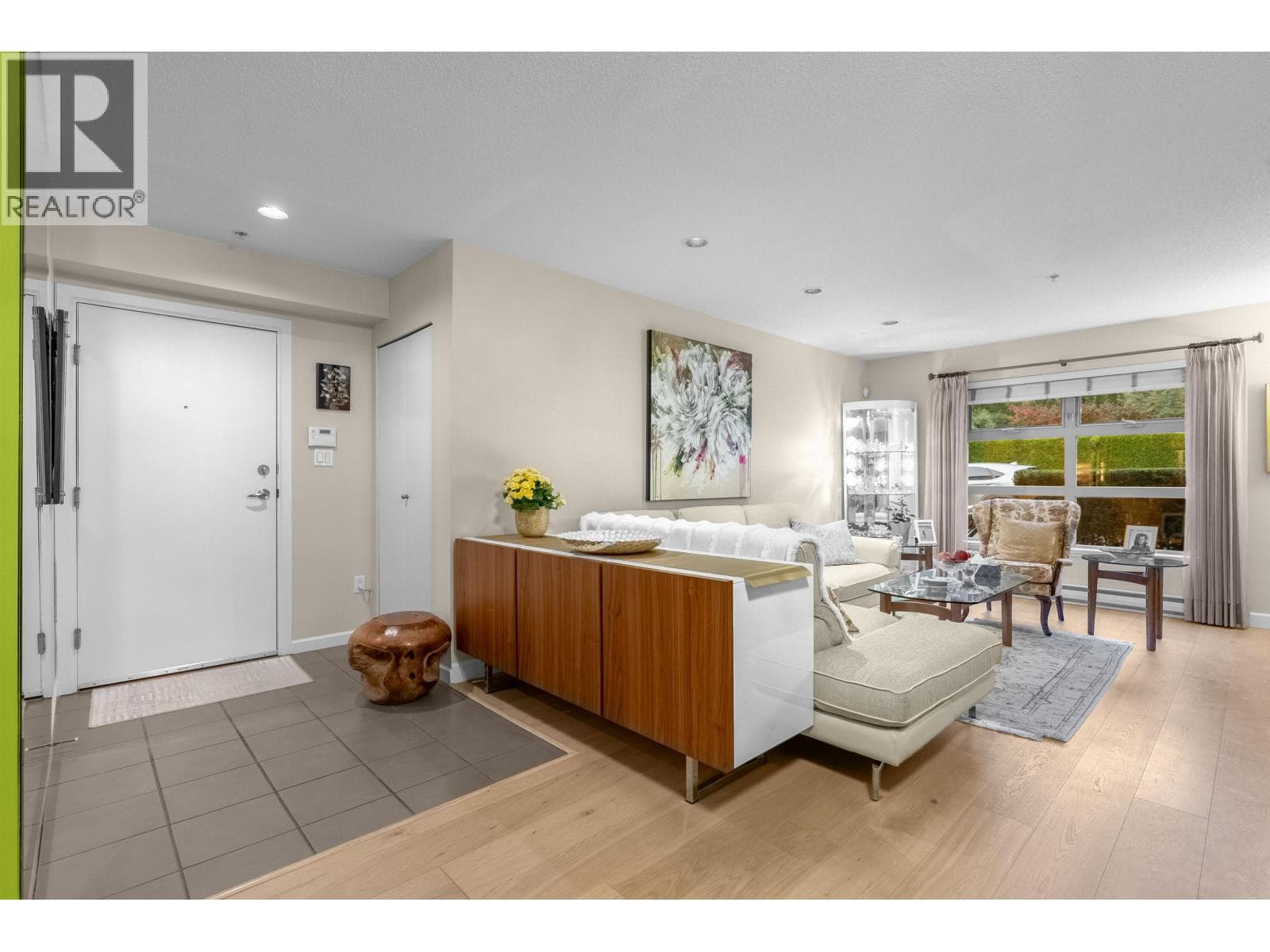 104 3750 EDGEMONT BOULEVARD