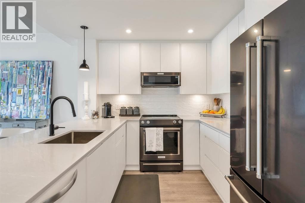 2506 2180 KELLY AVENUE