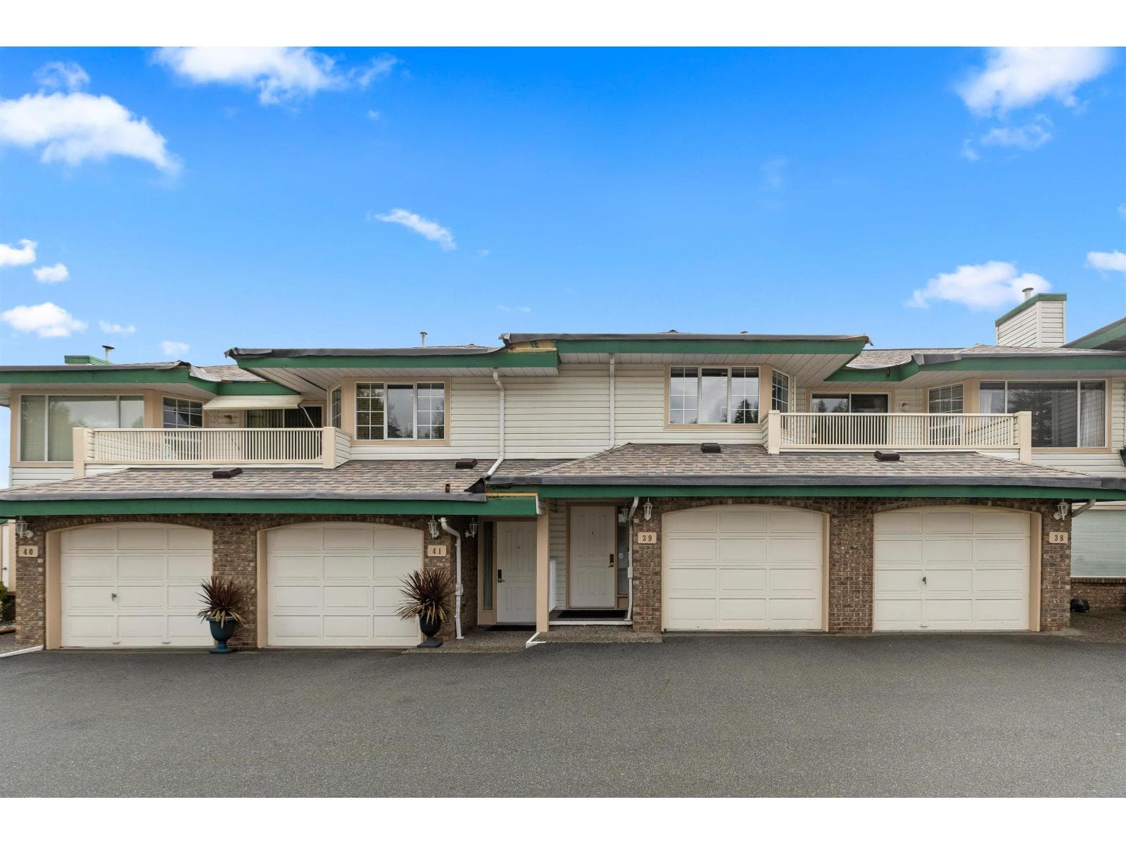 39 3115 TRAFALGAR STREET