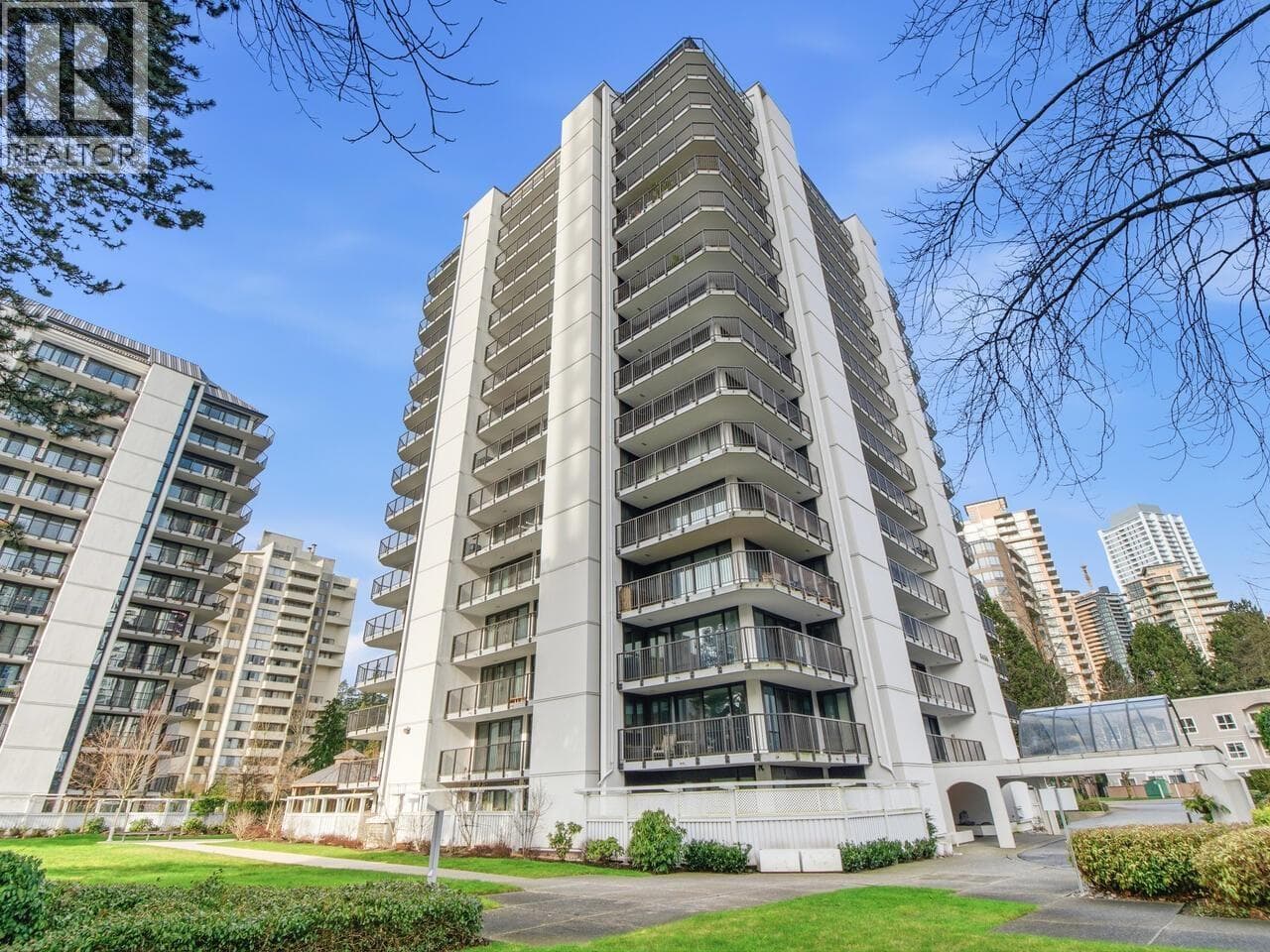 808 6455 WILLINGDON AVENUE