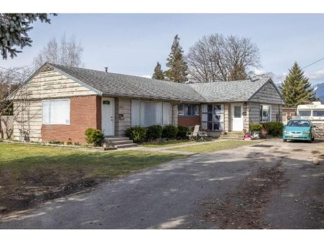 46169 BROOKS AVENUE, Chilliwack Proper South