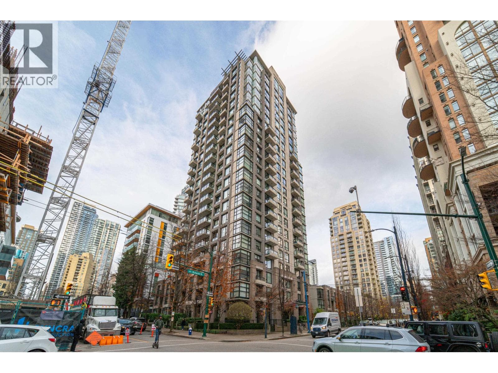 1003 1295 RICHARDS STREET