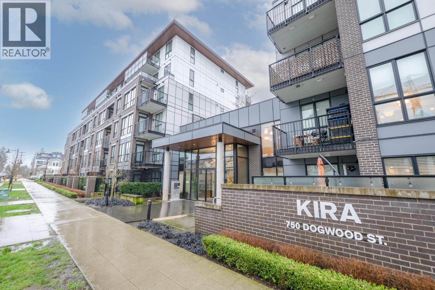 403 750 DOGWOOD STREET