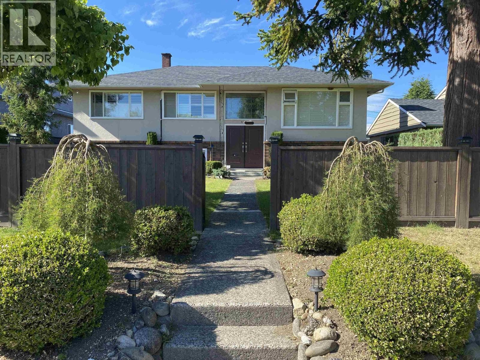 Basement Suite 6553 DUNNEDIN STREET