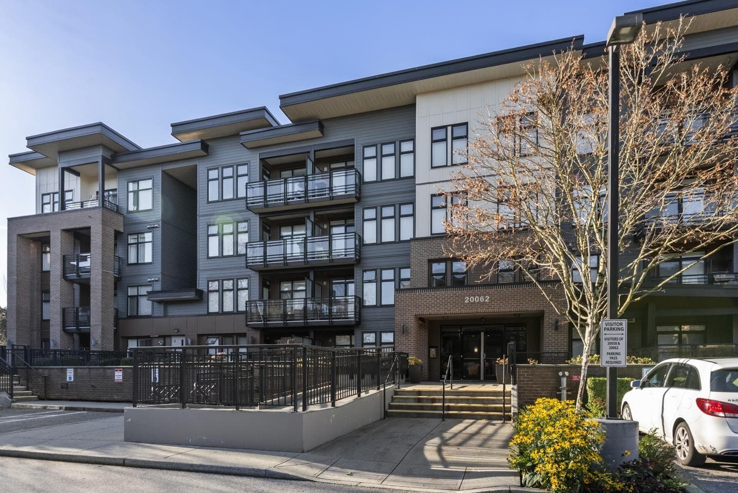 305 20062 FRASER HIGHWAY