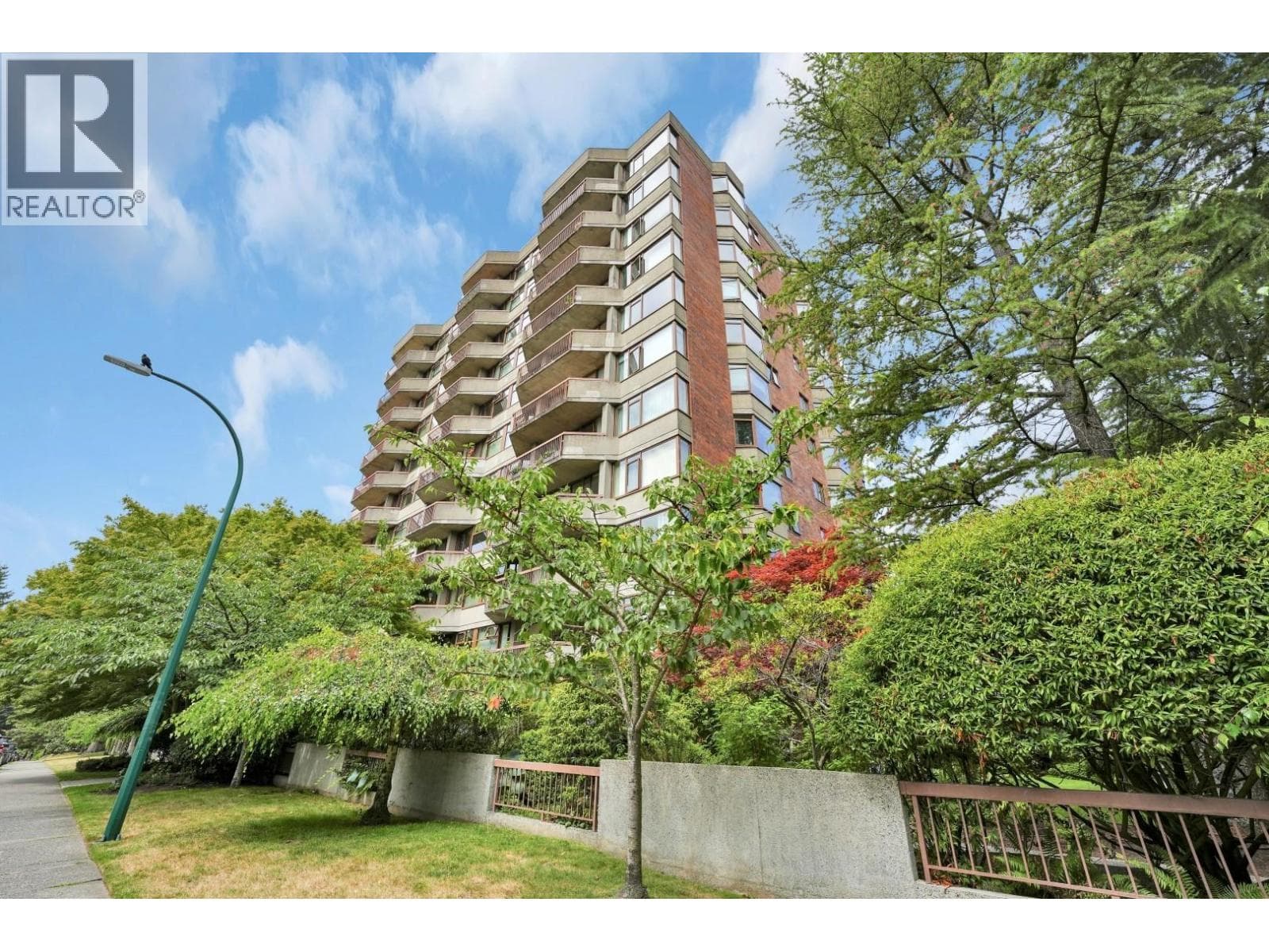 1104 2445 W 3RD AVENUE