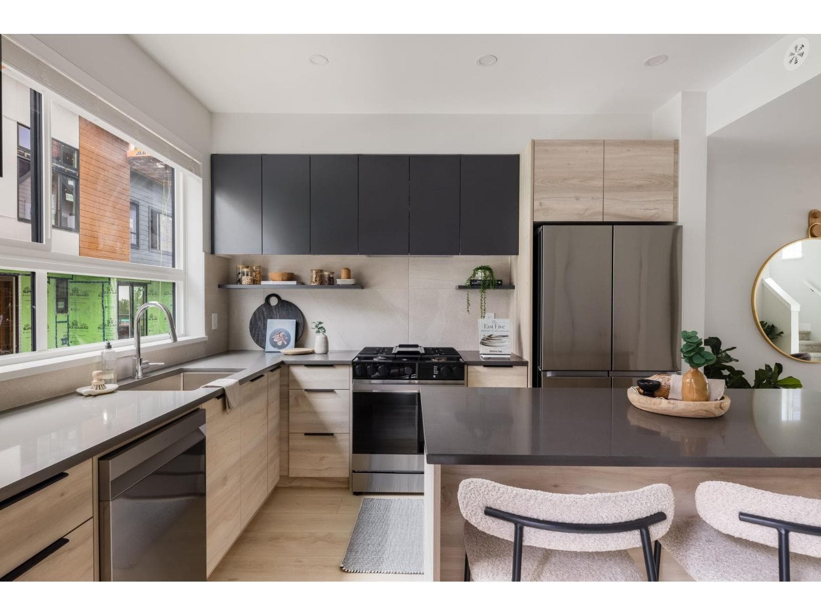 72 30530 CARDINAL AVENUE