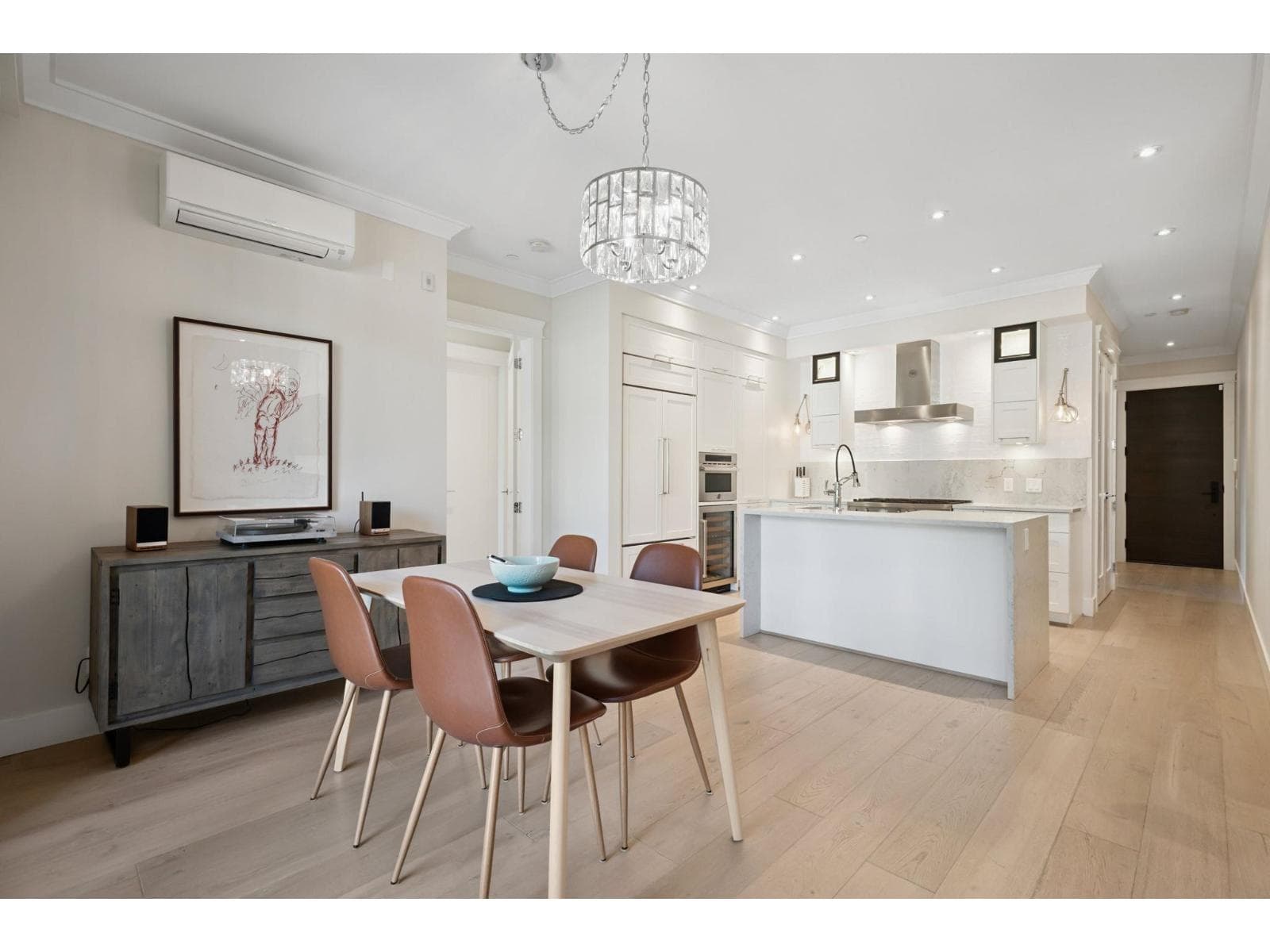 206 23189 FRANCIS AVENUE