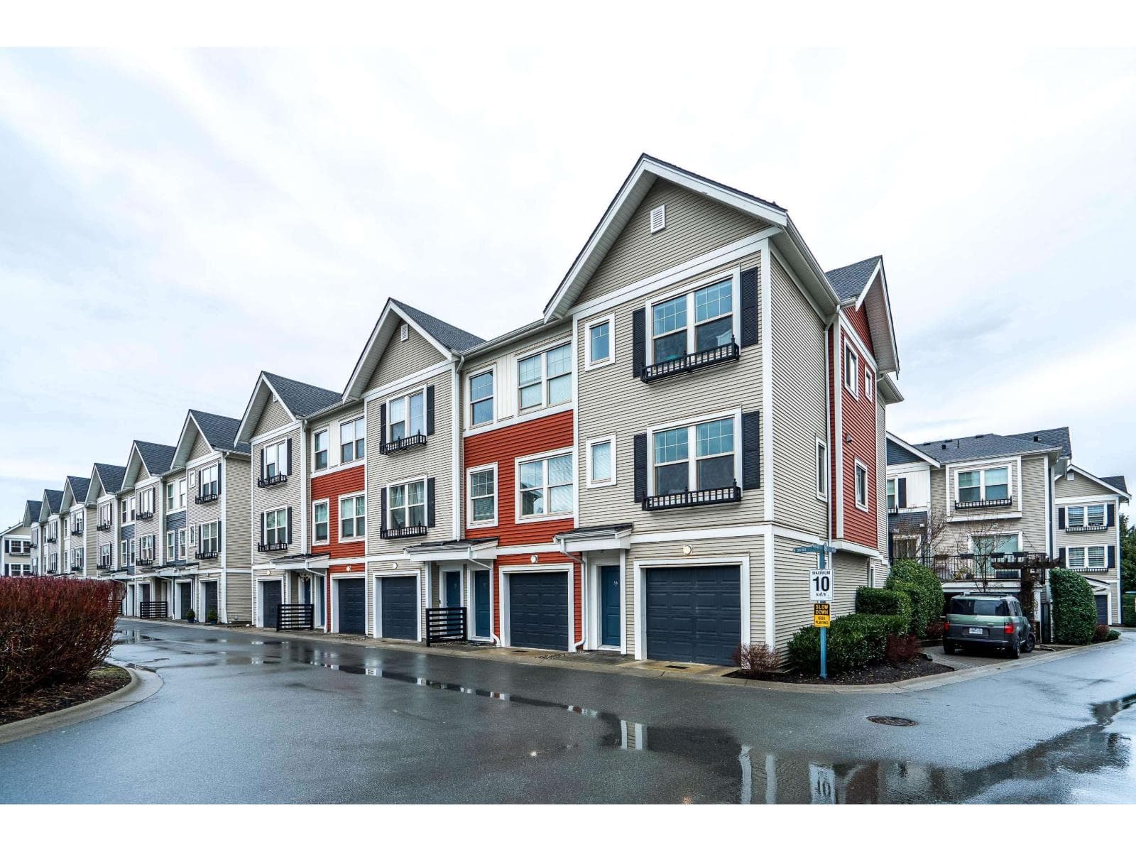 56 32633 SIMON AVENUE