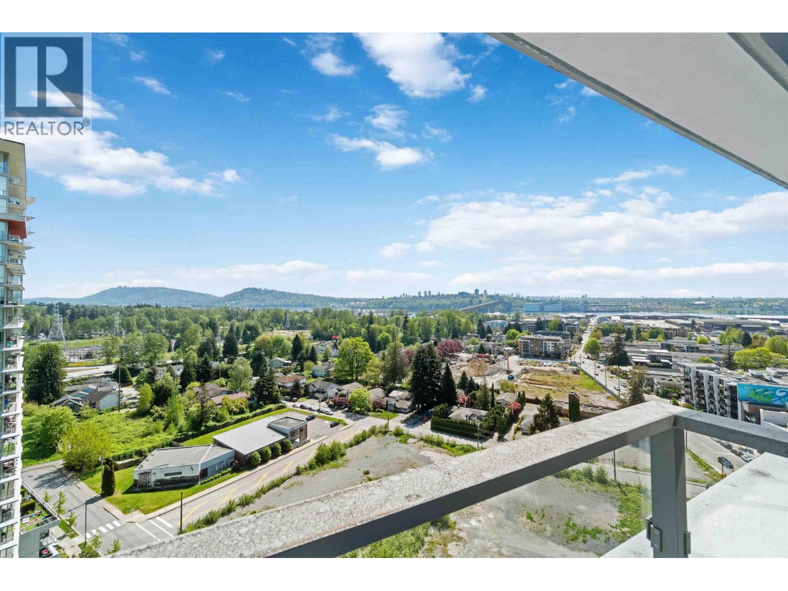 2304 1500 FERN STREET