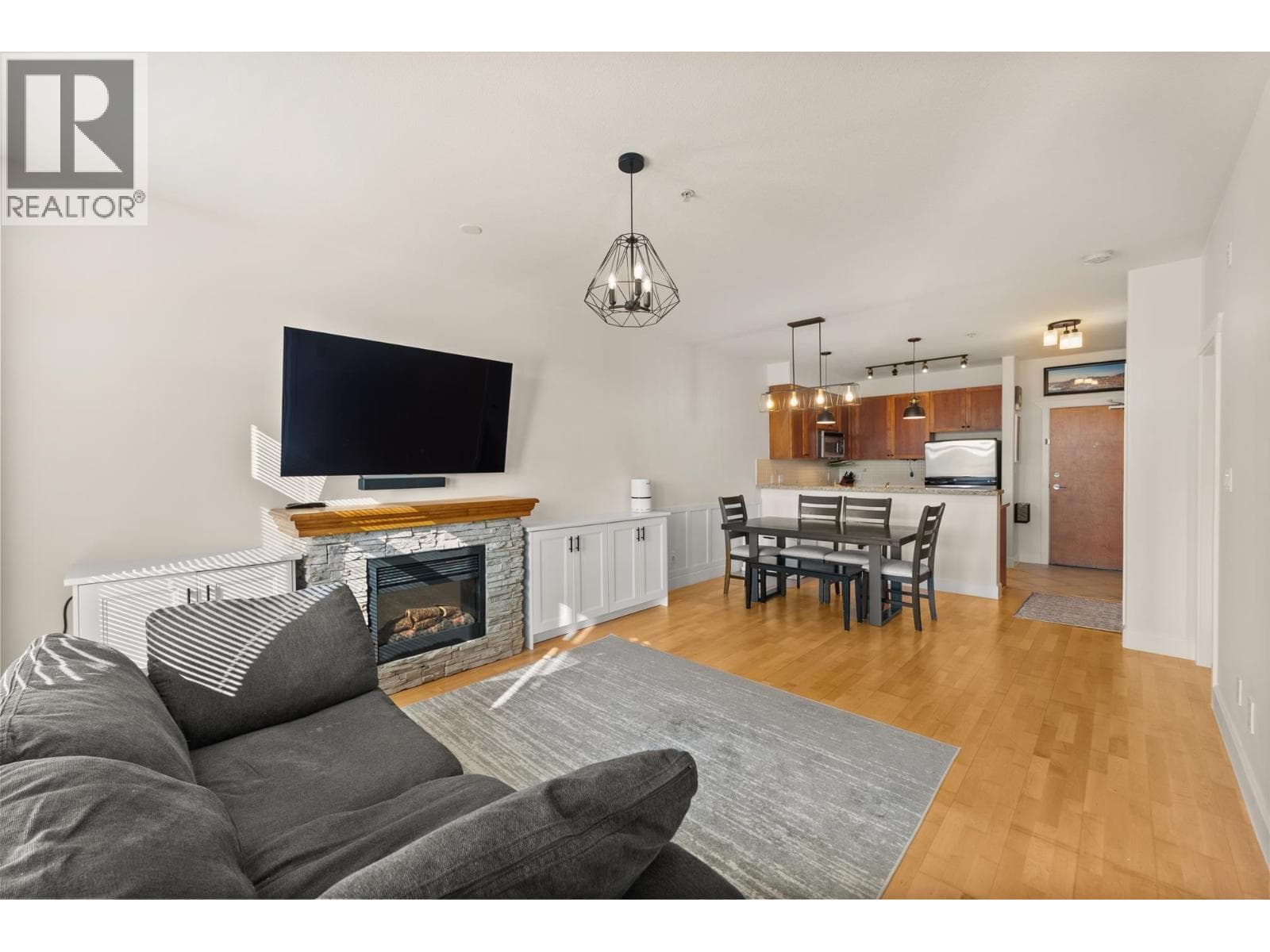 311 4280 MONCTON STREET