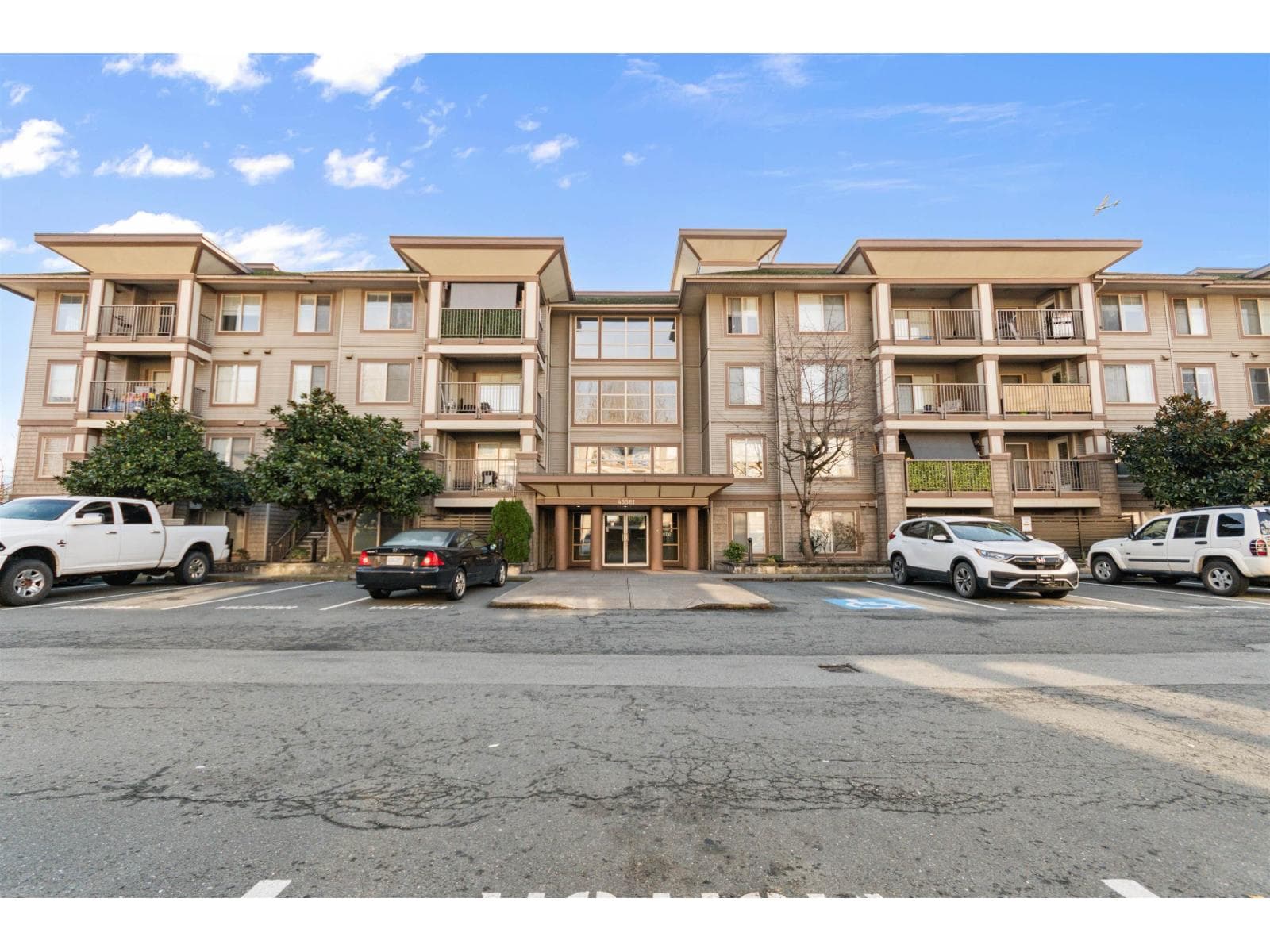 402 45561 YALE ROAD, Chilliwack Proper South