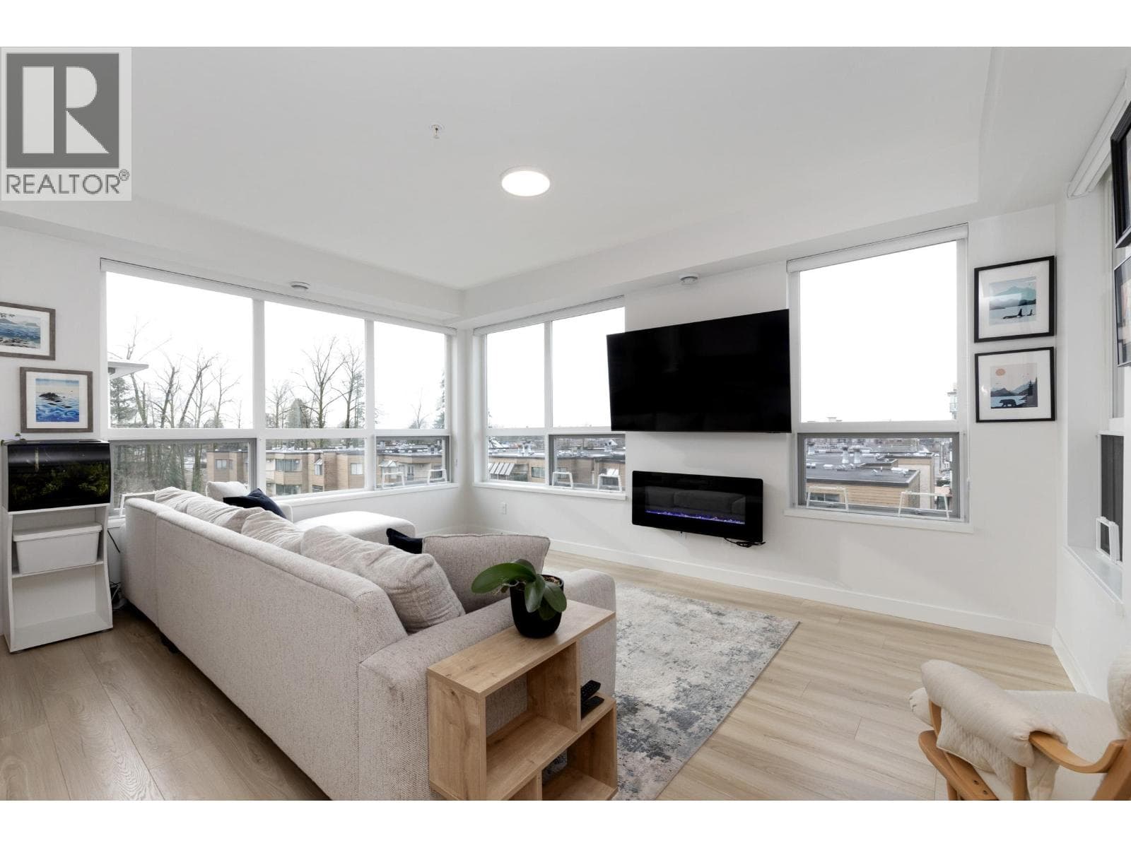 406 11913 BURNETT STREET