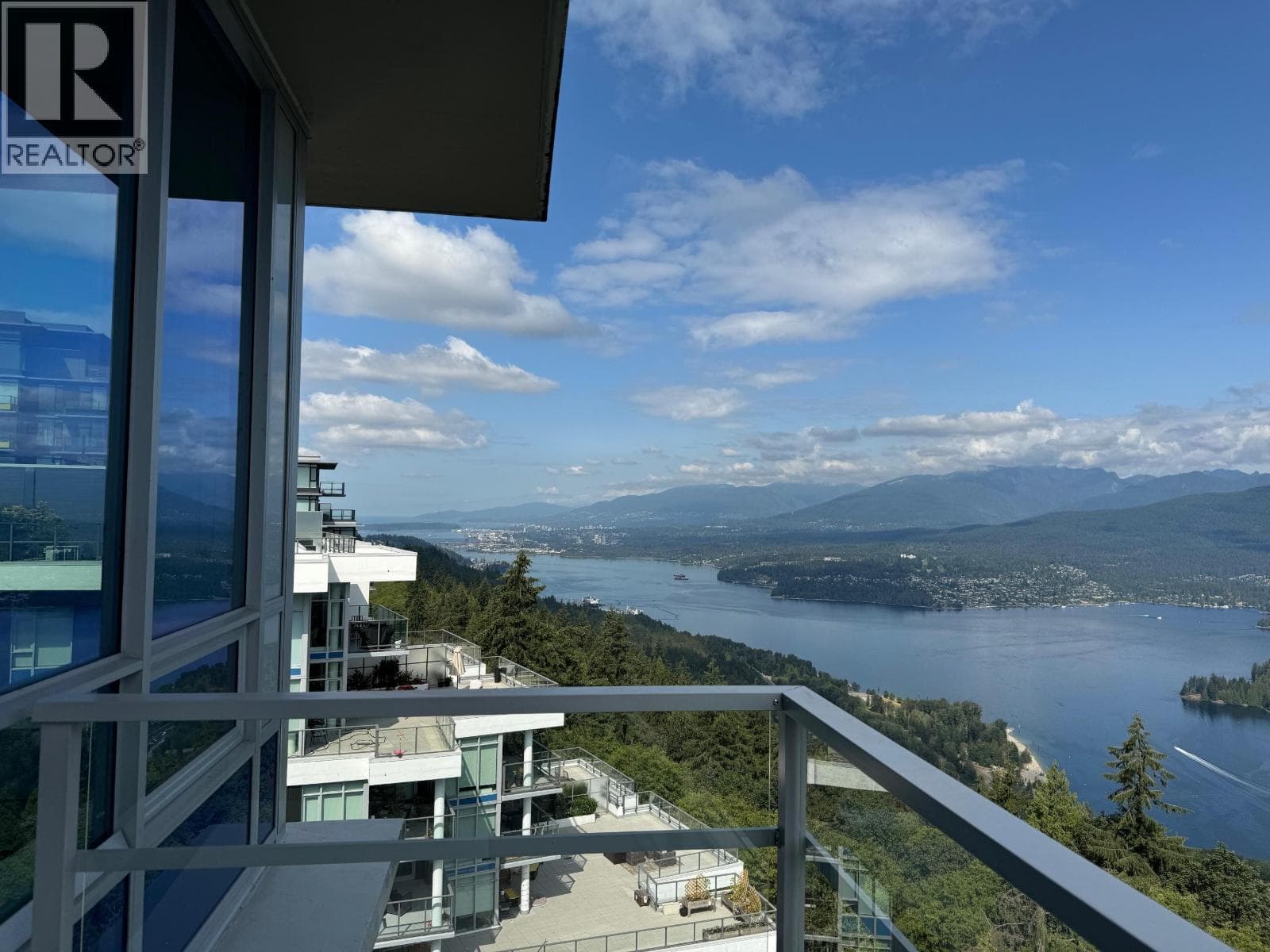 1702 9060 UNIVERSITY CRESCENT