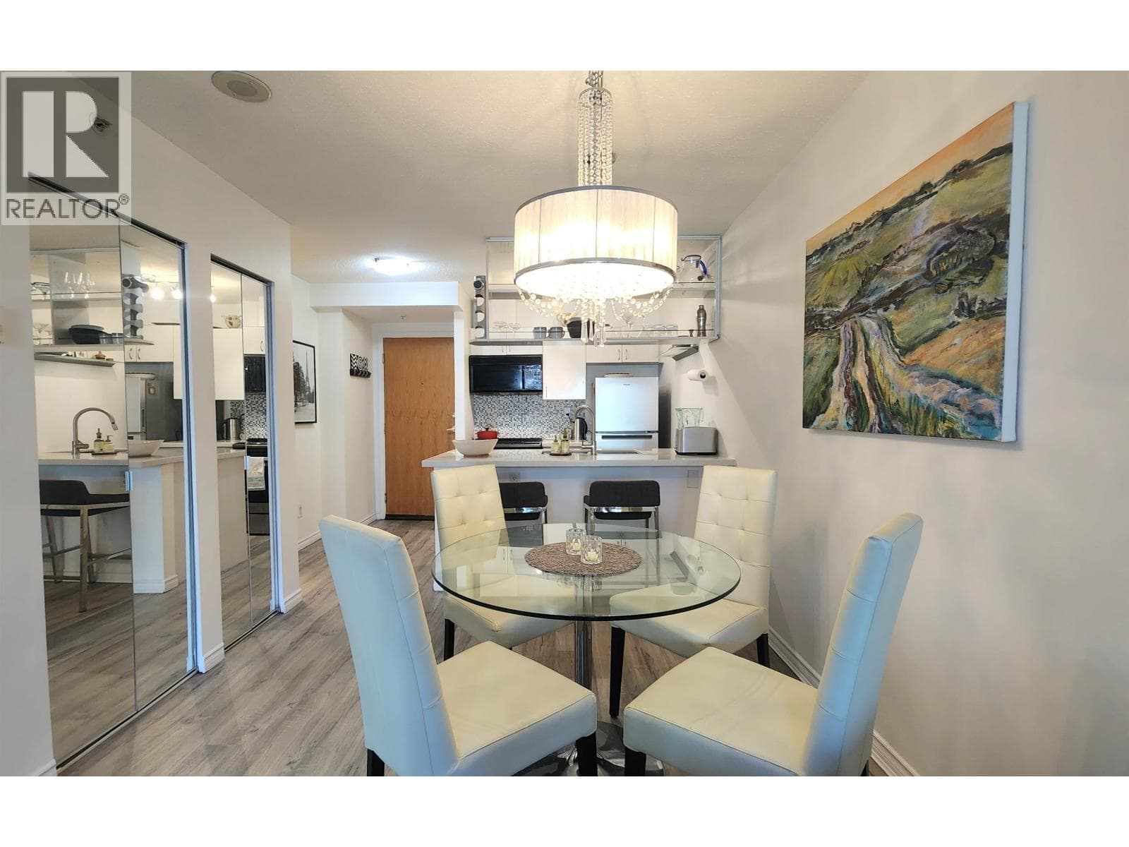 1003 939 HOMER STREET