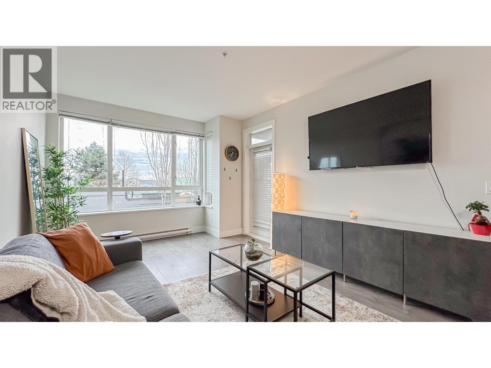 203 1306 FIFTH AVENUE