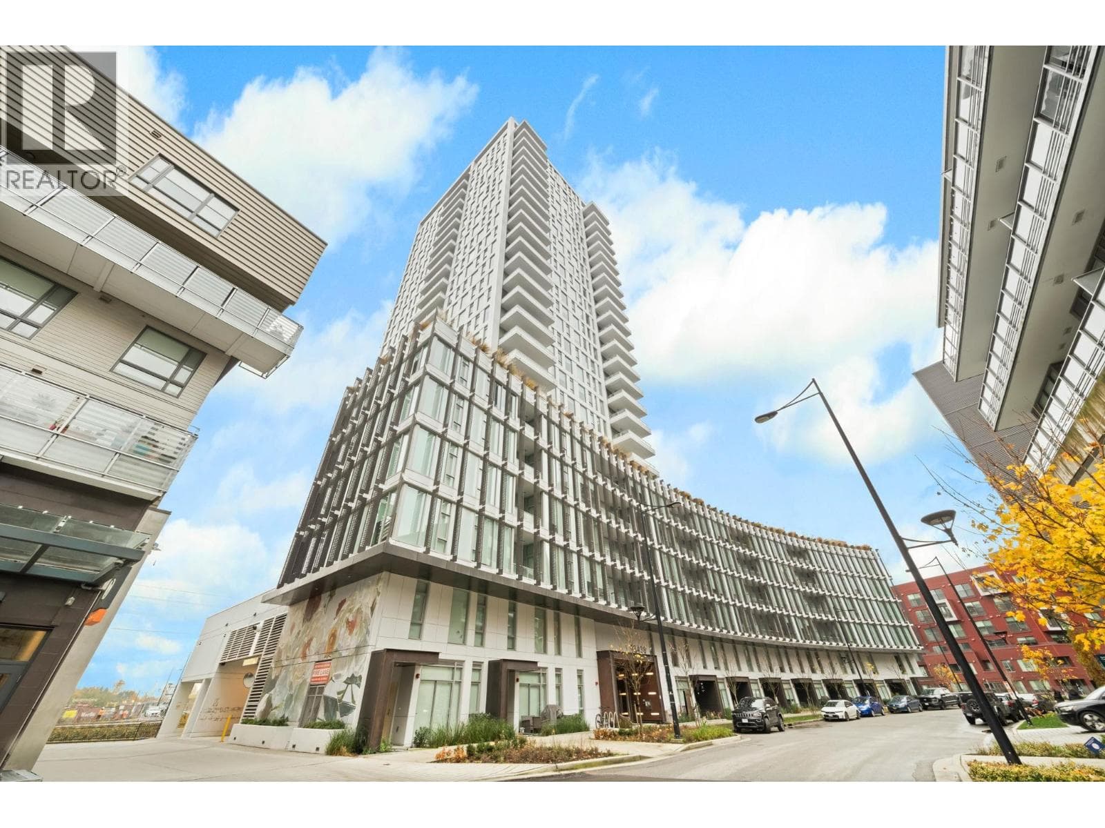 519 3438 SAWMILL CRESCENT