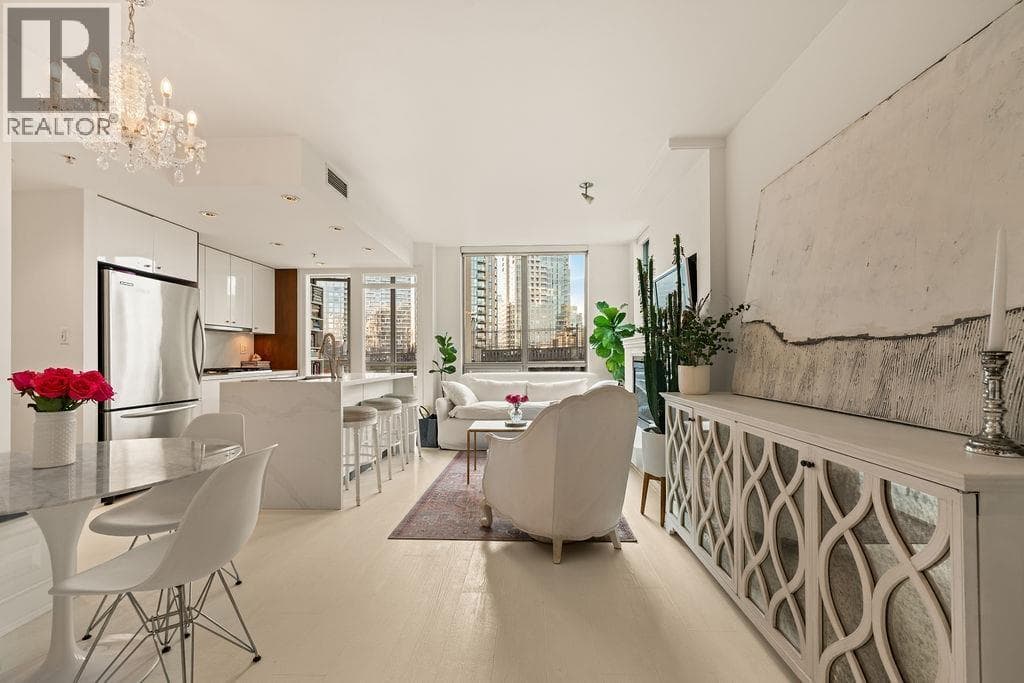 601 1005 BEACH AVENUE