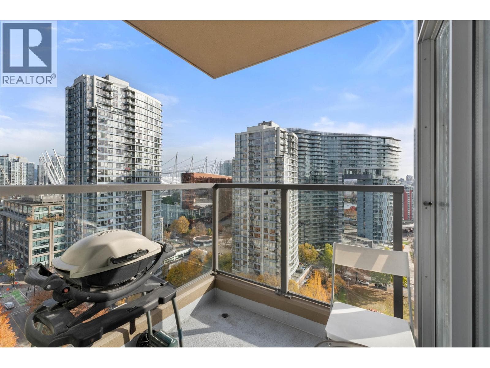 1902 989 BEATTY STREET