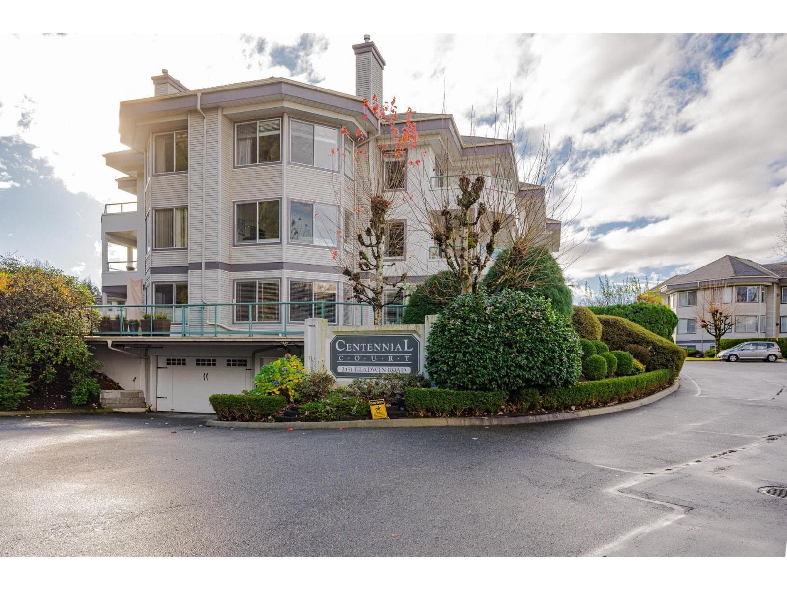 237 2451 GLADWIN RD ROAD