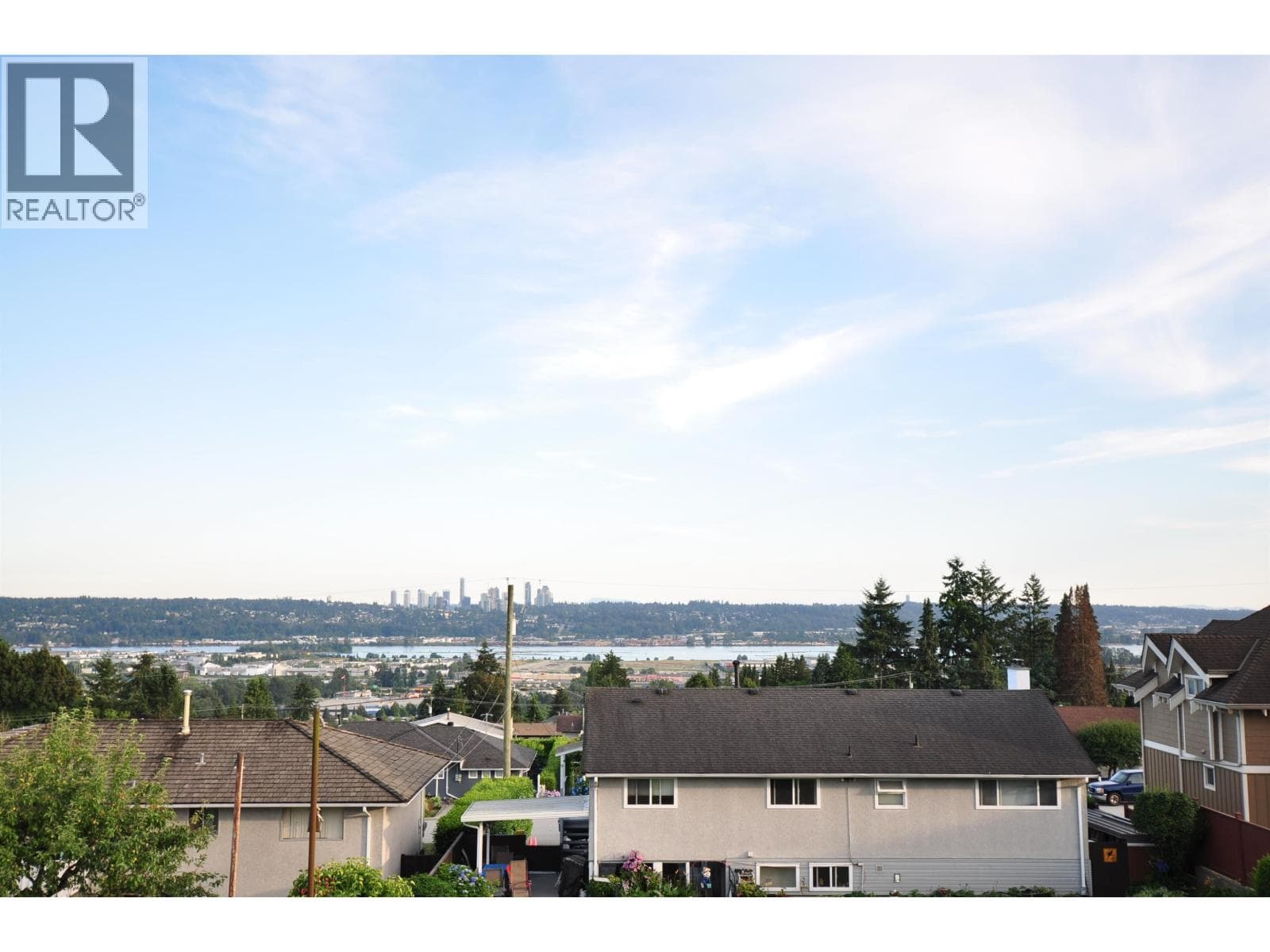 104 1138 DANSEY AVENUE