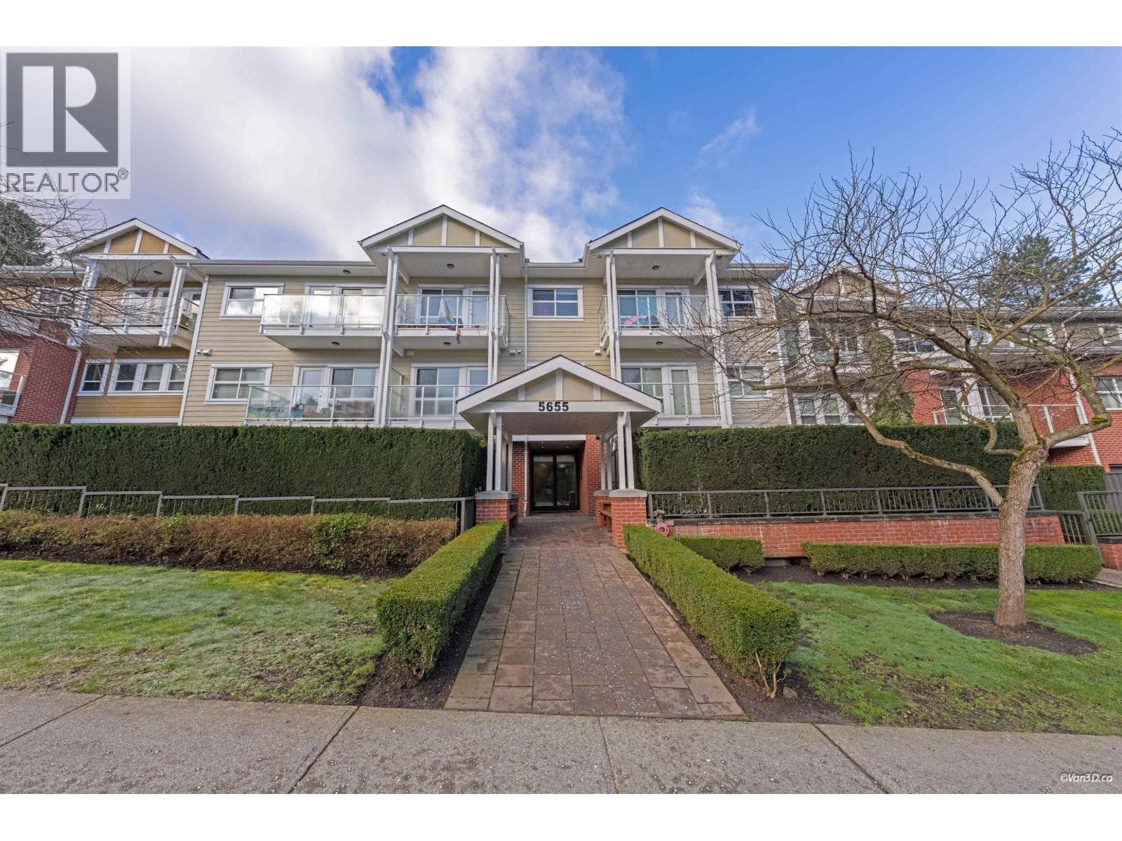 110 5655 INMAN AVENUE