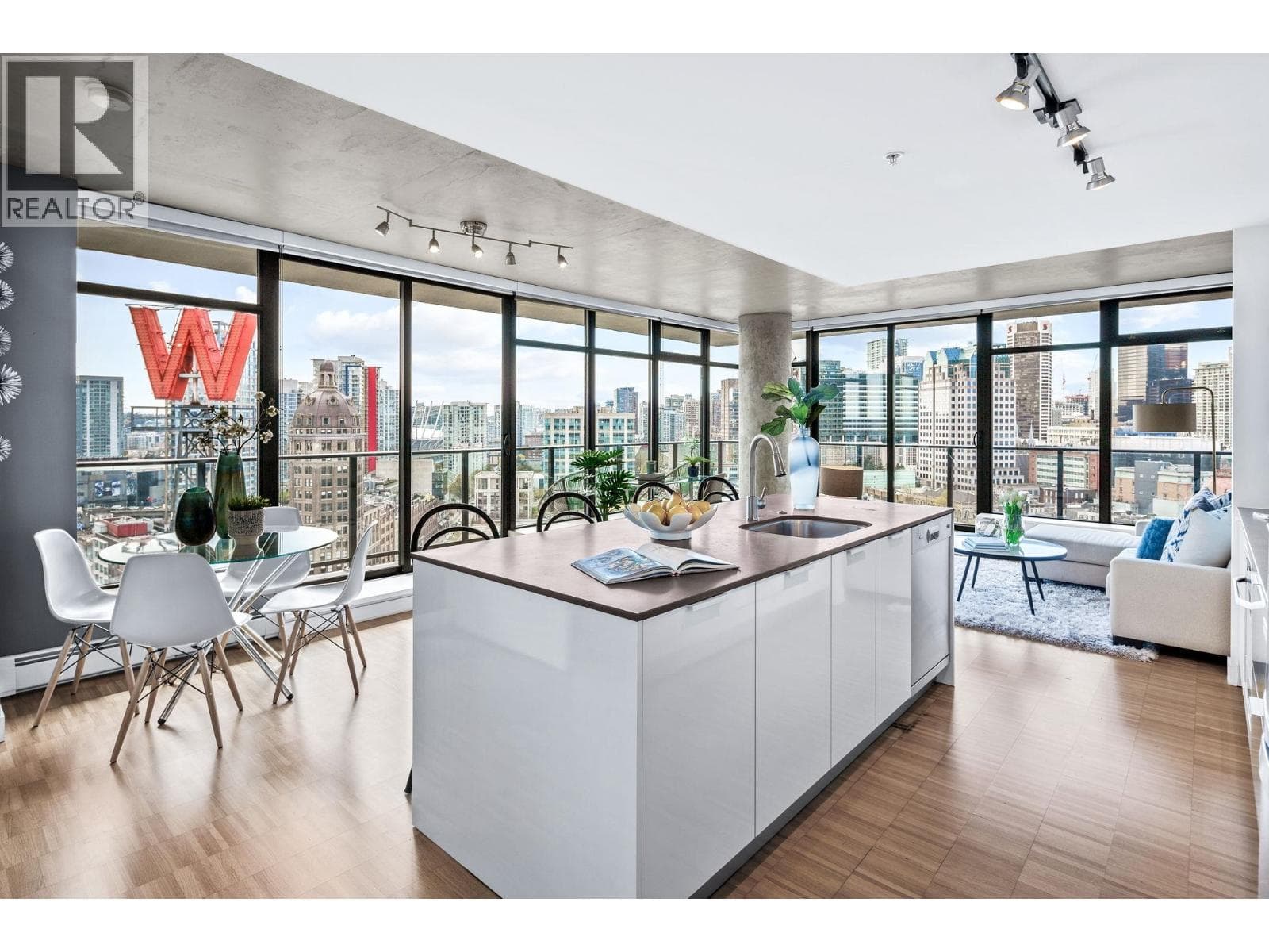 2105 108 W CORDOVA STREET