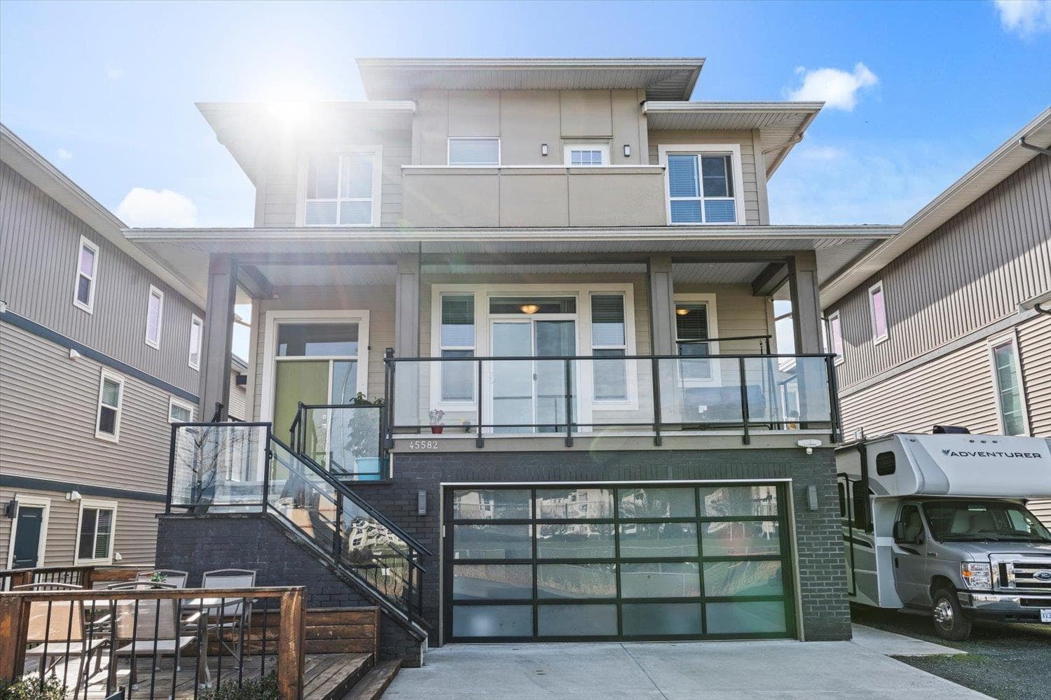 45582 MEADOWBROOK DRIVE, Chilliwack Proper South