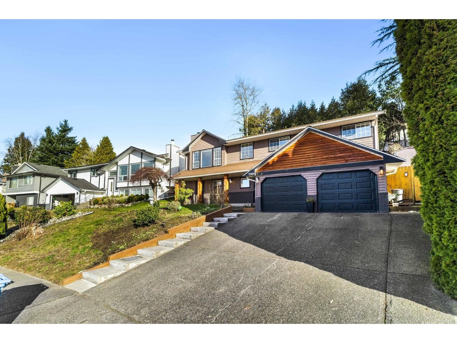 2866 GLENAVON STREET