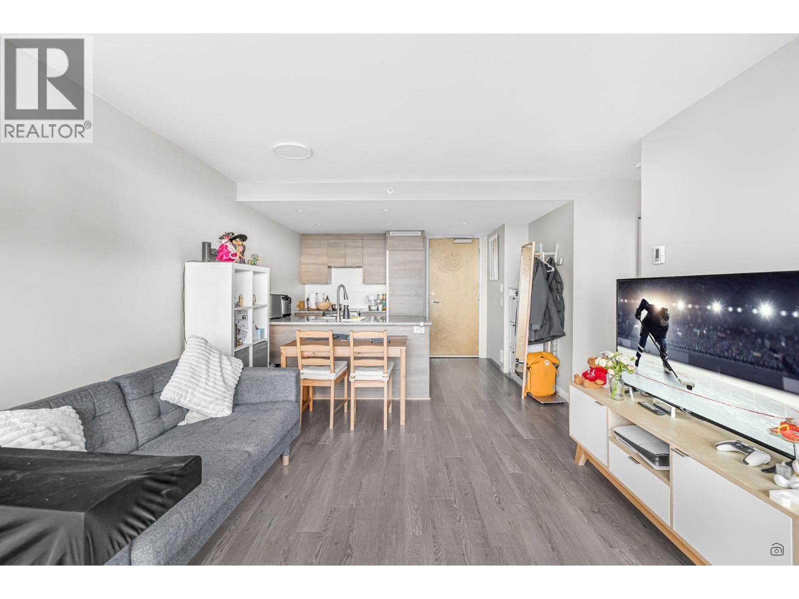 2605 488 SW MARINE DRIVE