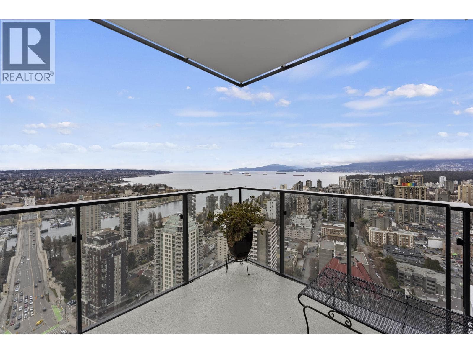 4X10 1289 HORNBY STREET