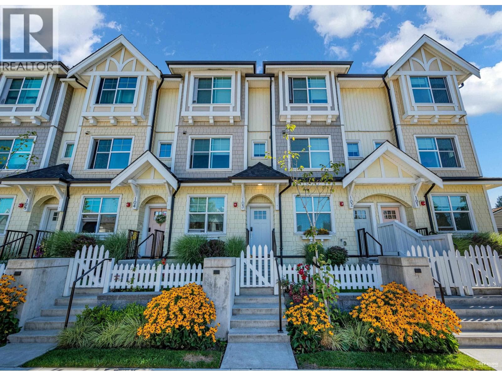 103 707 ROBINSON STREET