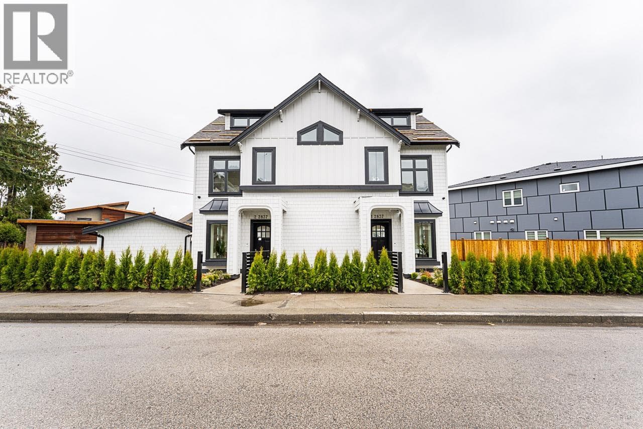 2 2837 OLIVER CRESCENT