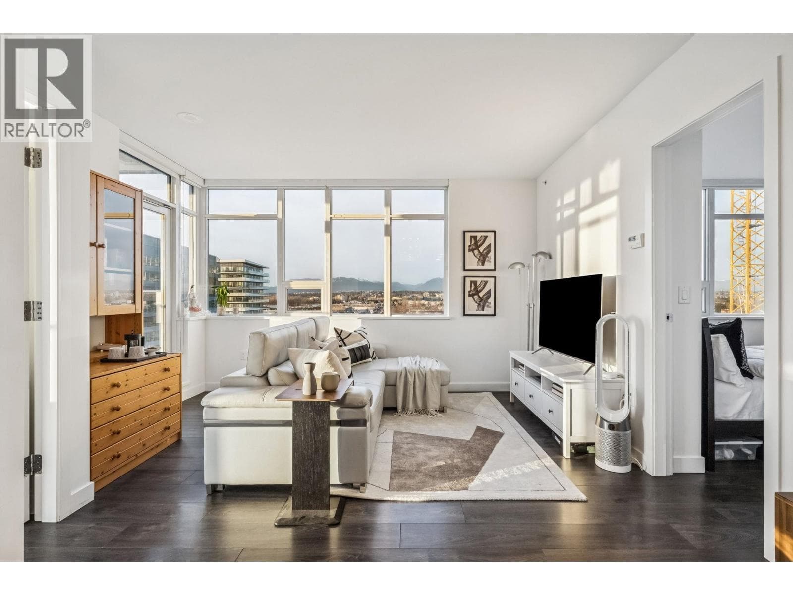 1209 5580 NO. 3 ROAD