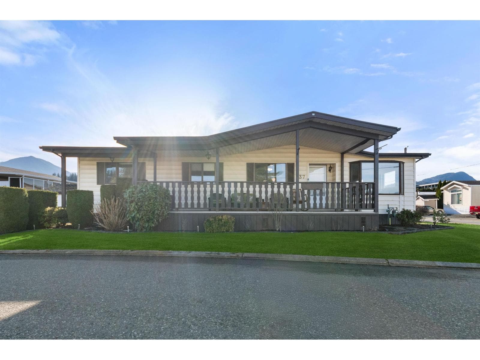 137 6338 VEDDER ROAD, Sardis South