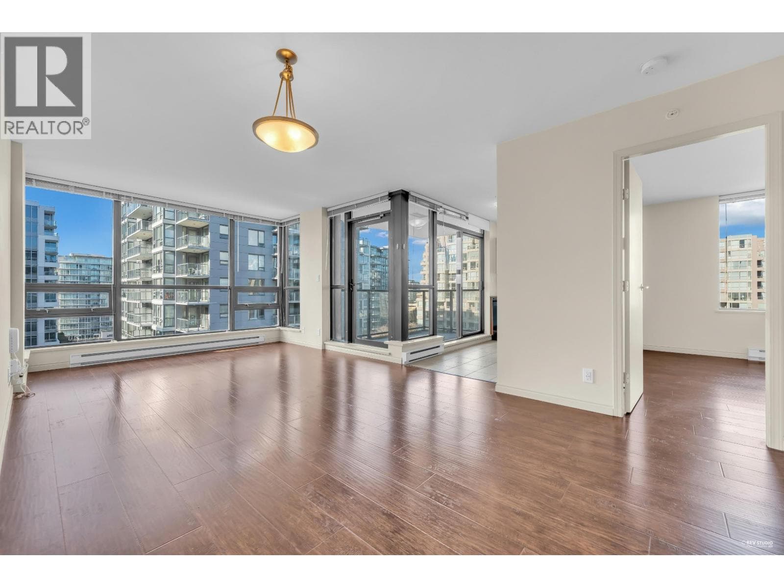 1201 6331 BUSWELL STREET