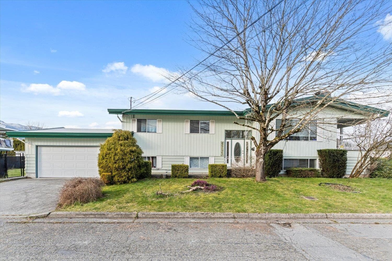 45675 MARSHALL AVENUE, Chilliwack Proper West