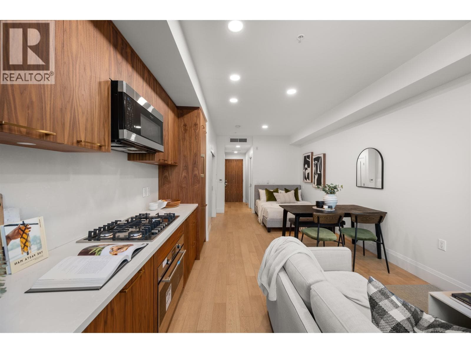 410 2550 GARDEN DRIVE