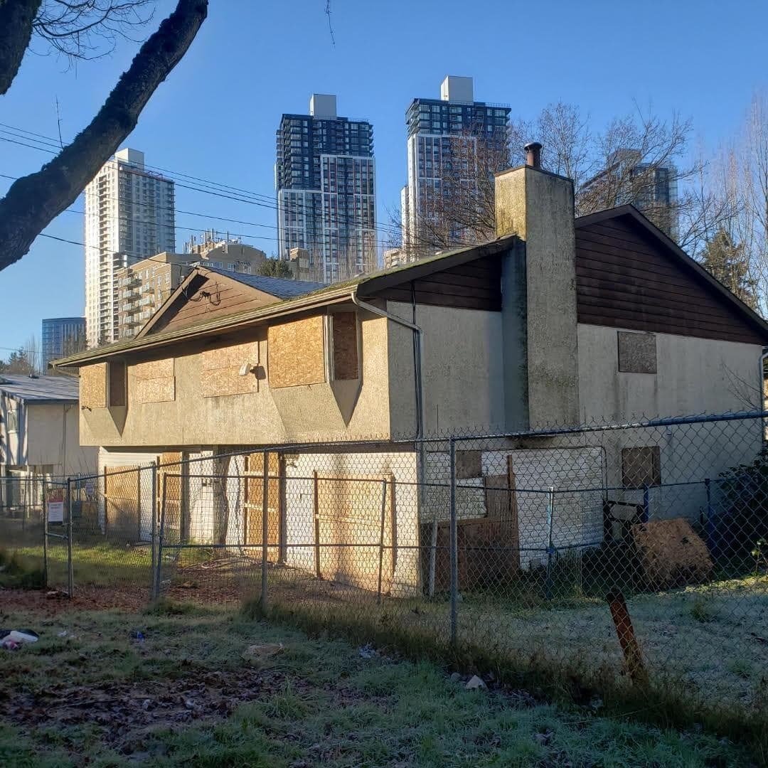 9935-9937 138 STREET